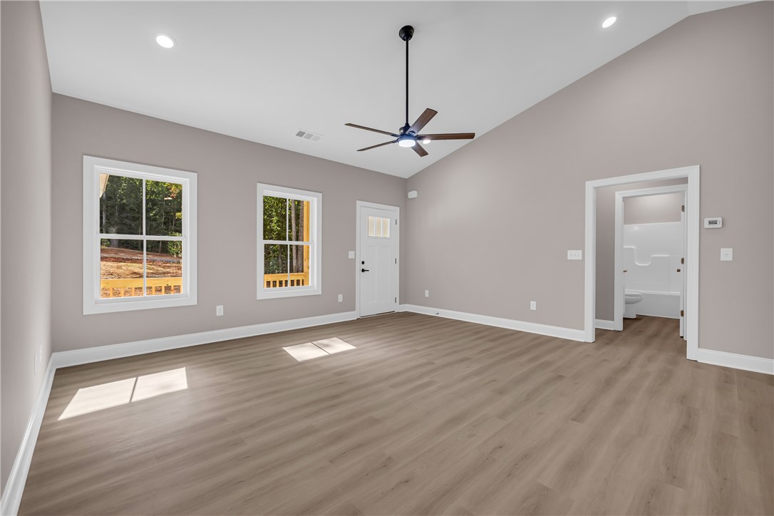 187 Union Place Westminster, SC 29693 - Photo 12 of 48 Great Room