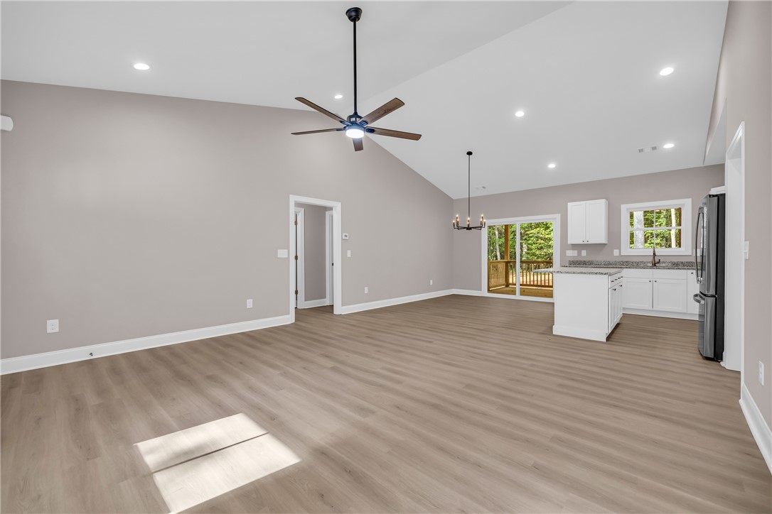 187 Union Place Westminster, SC 29693 - Photo 13 of 48 Great Room