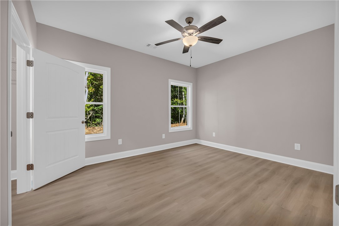 187 Union Place Westminster, SC 29693 - Photo 24 of 48 Master Suite