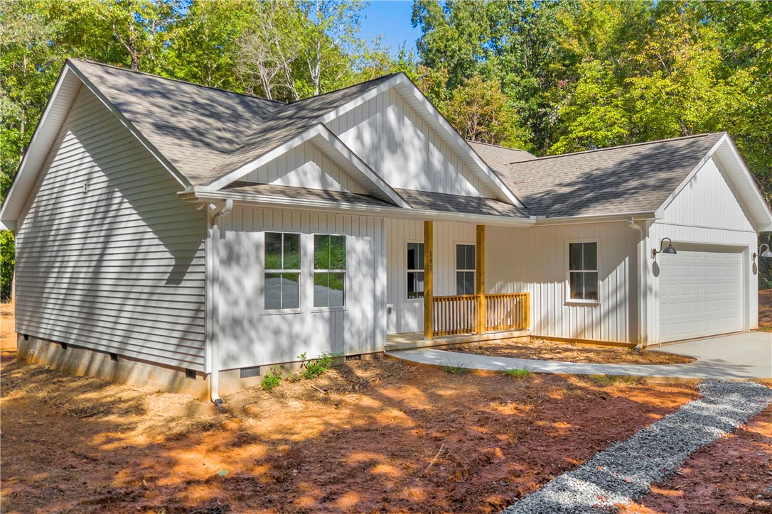 187 Union Place Westminster, SC 29693 - Photo 4 of 48 187 Union Place - Completed 2025