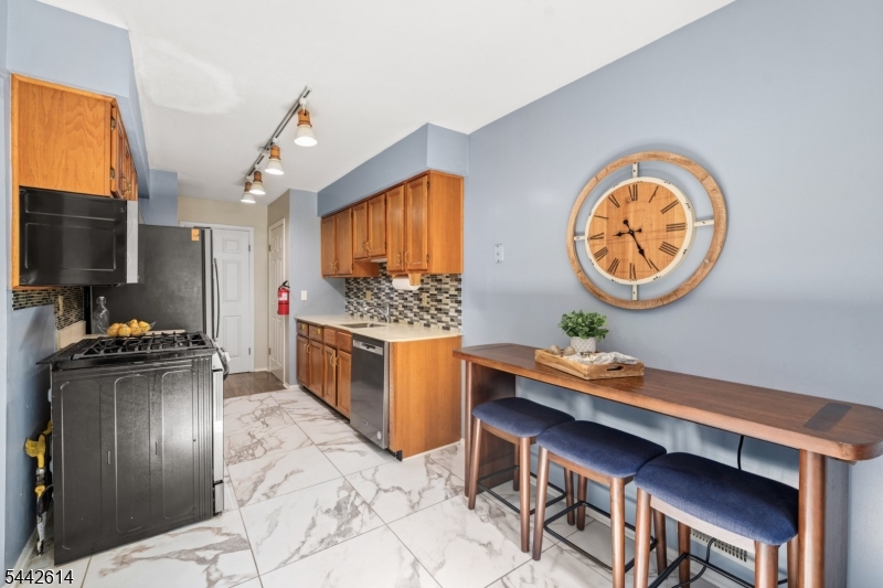 16 Estate Road Hillsborough, NJ 08844 - Photo 18 of 38