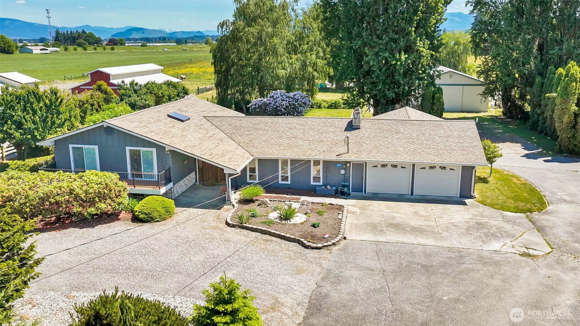 14799 Avon Allen Road Mount Vernon, WA 98273 - Photo 1 of 39