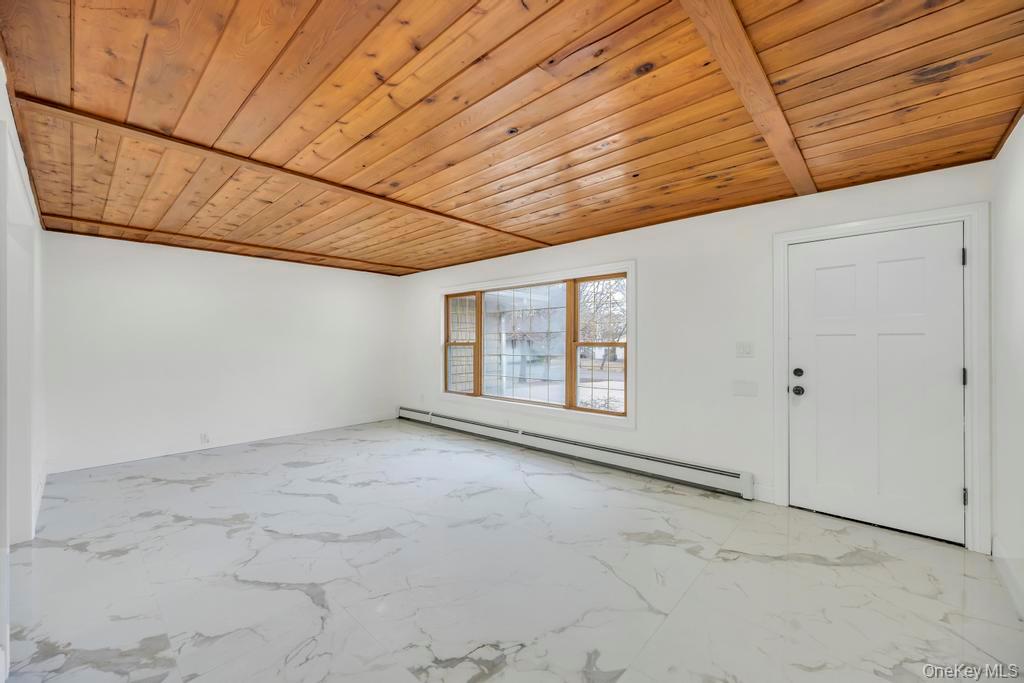 73 Maple Avenue Shirley, NY 11967 - Photo 15 of 33