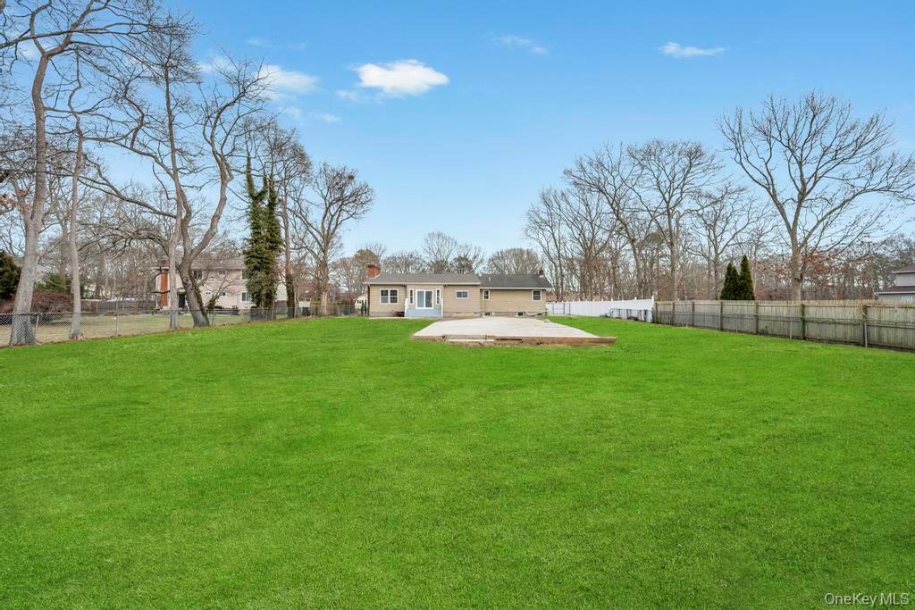 73 Maple Avenue Shirley, NY 11967 - Photo 32 of 33