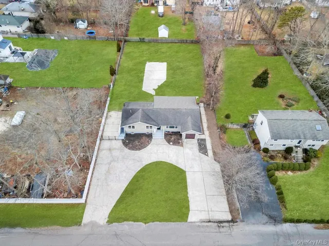 $640,000 | 73 Maple Avenue, Shirley, NY 11967