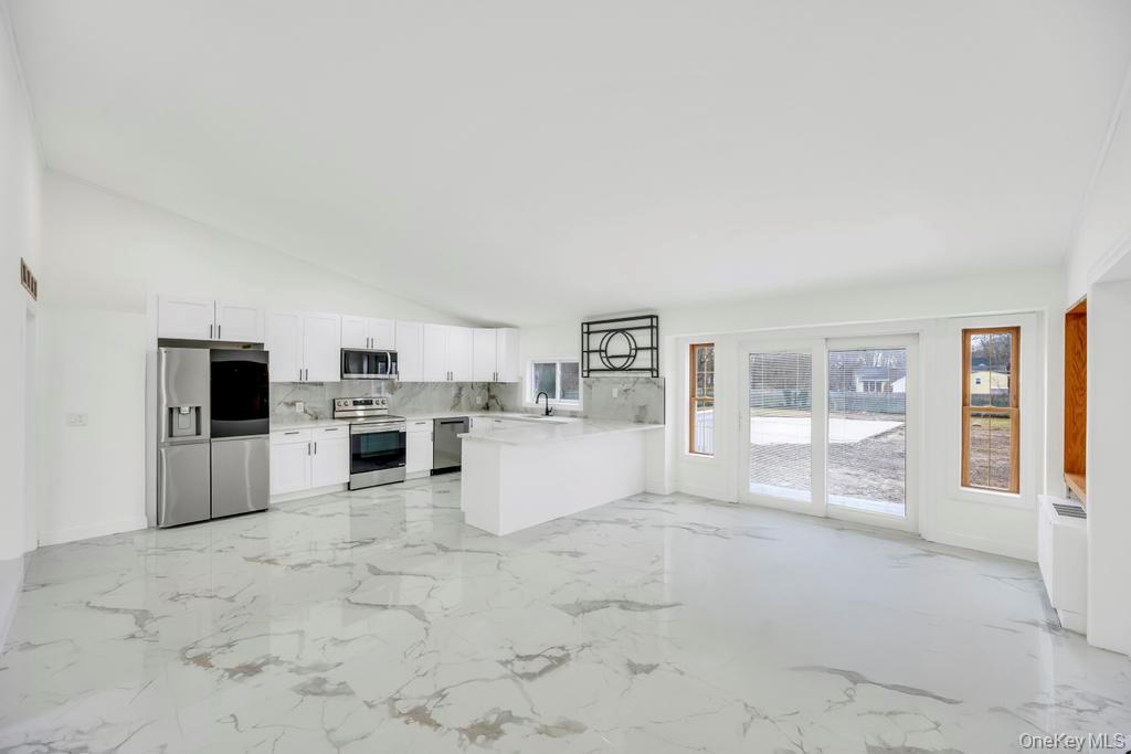 73 Maple Avenue Shirley, NY 11967 - Photo 9 of 33