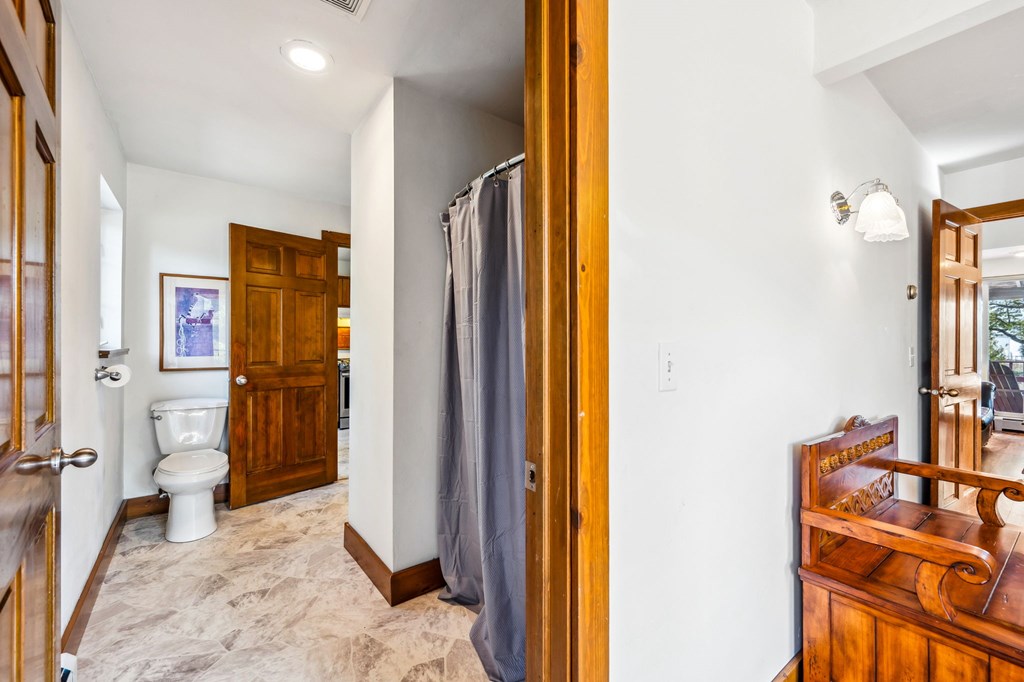 7254 Hammarstrom Road Sturgeon Bay, WI 54235 - Photo 17 of 39 First Floor Bath
