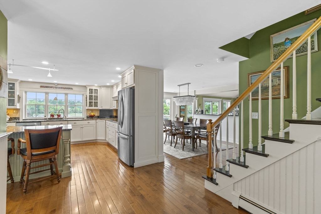 102 Riverside Circle Marshfield, MA 02050 - Photo 17 of 42