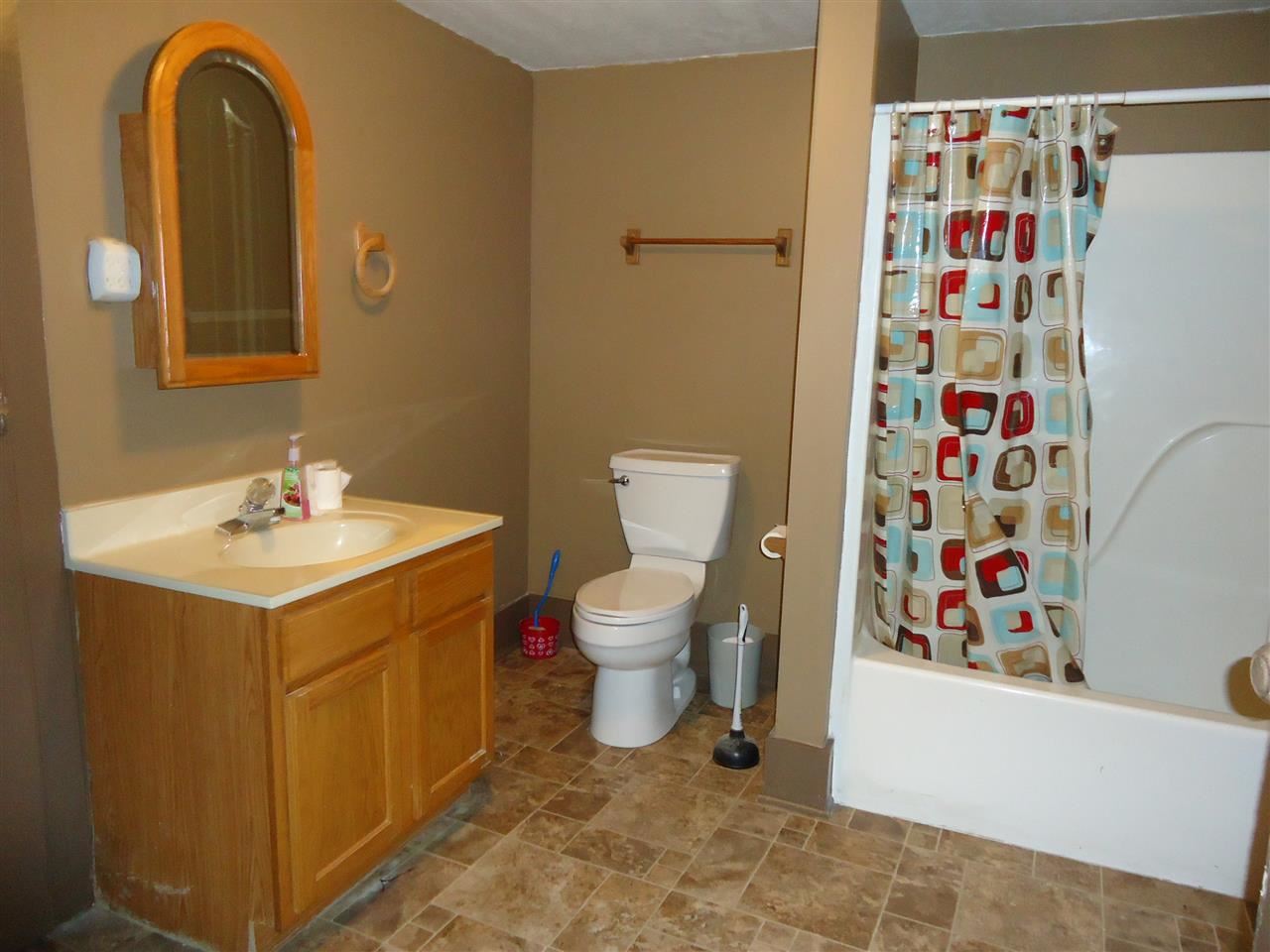 1408 Hillcrest Road Bedford, IN 47421 - Photo 6 of 12 Gallery Image 6