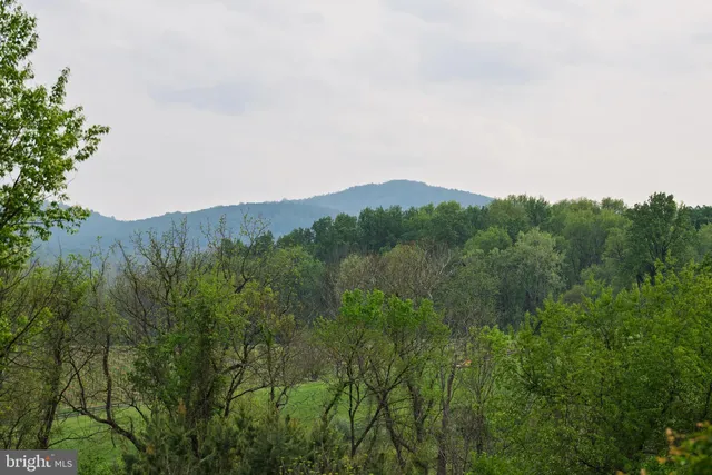 a view of a entryway