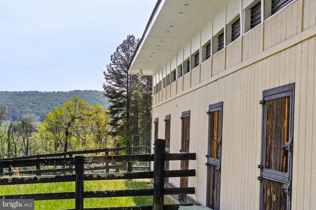 $5,500,000 | 38793 Chelten Lane, Middleburg, VA 20117