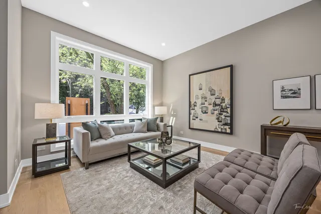 $1,850,000 | 1642 West Wolfram Street, Chicago, IL 60657