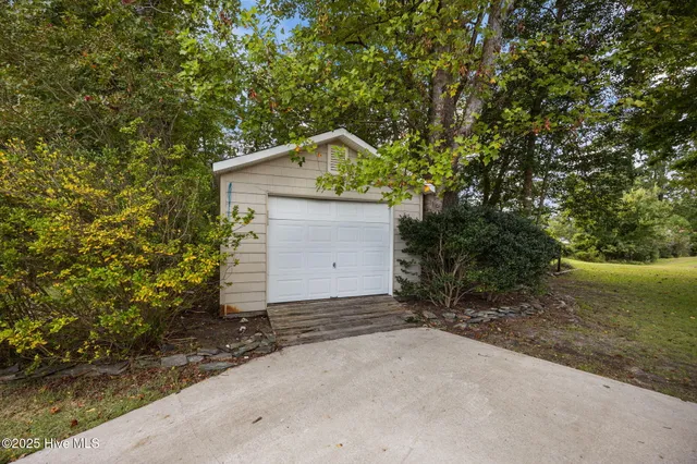 $365,000 | 102 Trevino Lane, New Bern, NC 28560