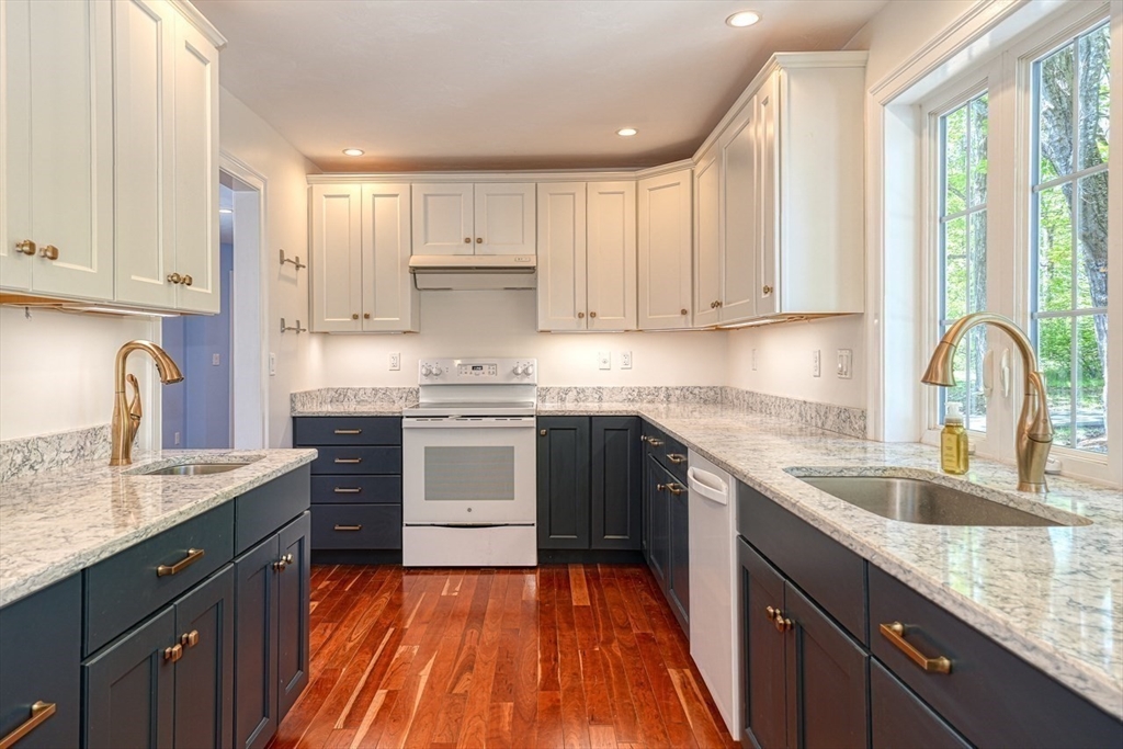 31 School Street Lunenburg, MA 01462 - Photo 14 of 41