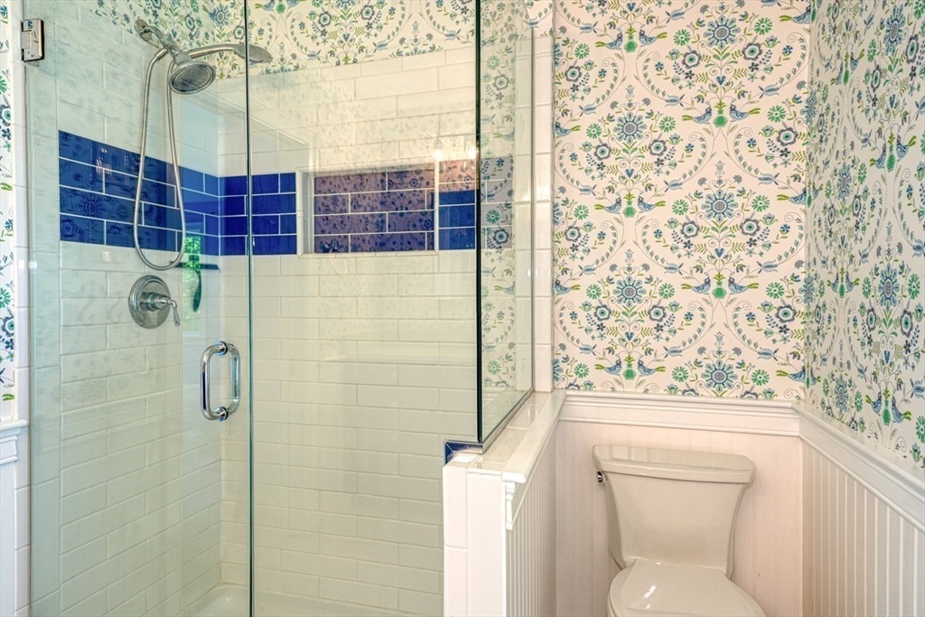 31 School Street Lunenburg, MA 01462 - Photo 20 of 41