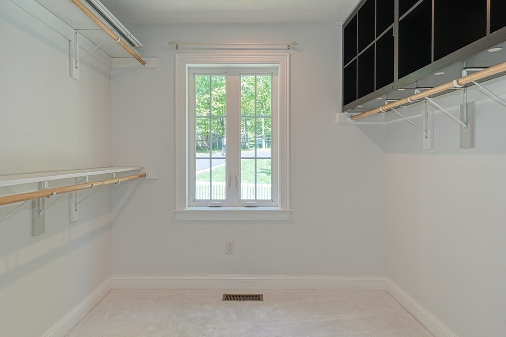 31 School Street Lunenburg, MA 01462 - Photo 21 of 41