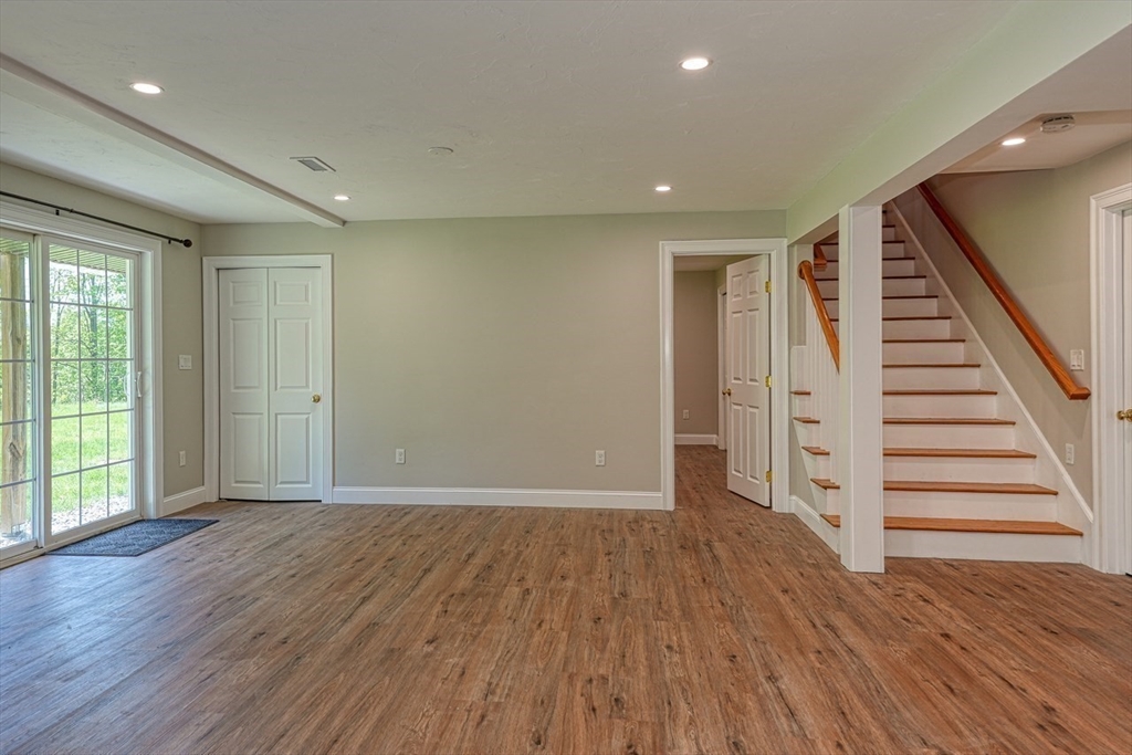 31 School Street Lunenburg, MA 01462 - Photo 25 of 41