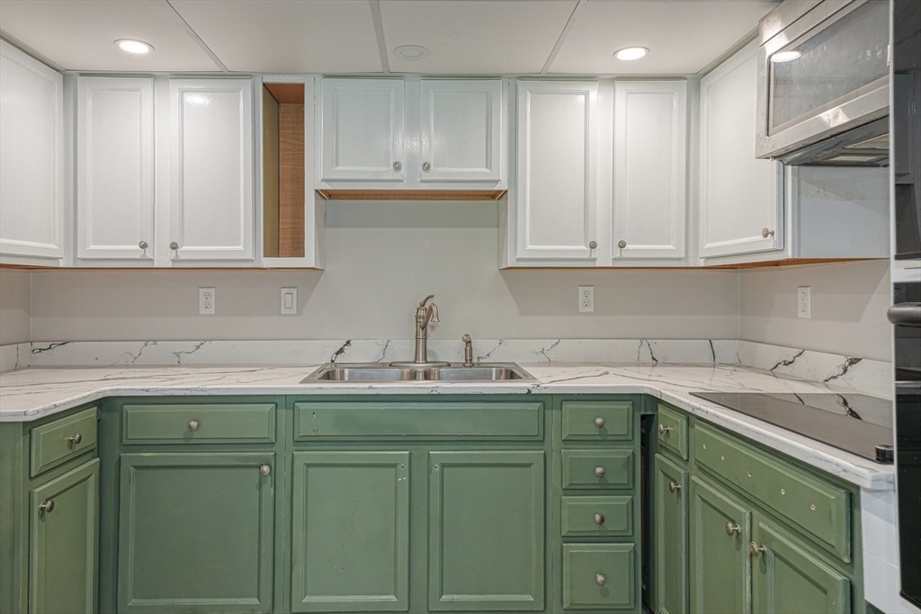 31 School Street Lunenburg, MA 01462 - Photo 28 of 41