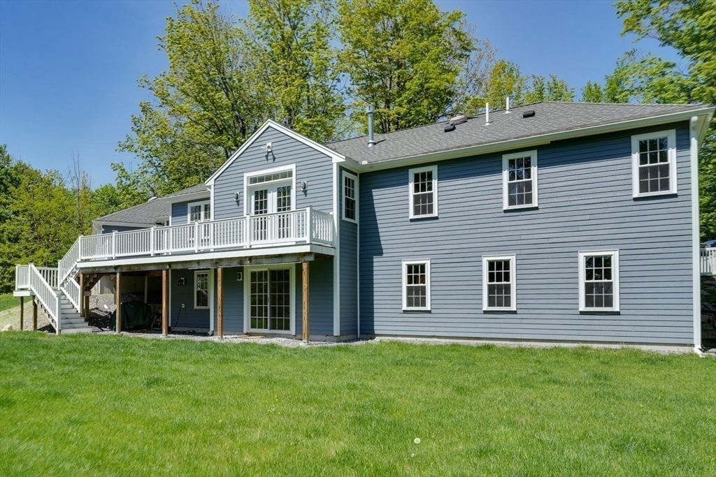 31 School Street Lunenburg, MA 01462 - Photo 3 of 41