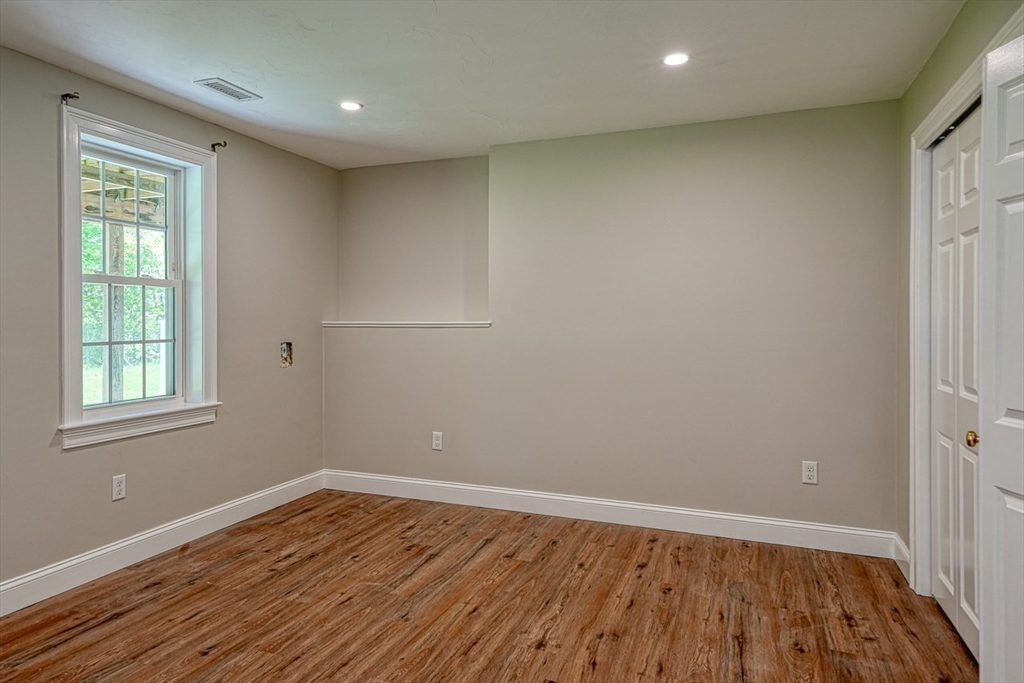 31 School Street Lunenburg, MA 01462 - Photo 31 of 41