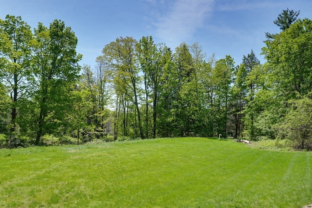 31 School Street Lunenburg, MA 01462 - Photo 4 of 41