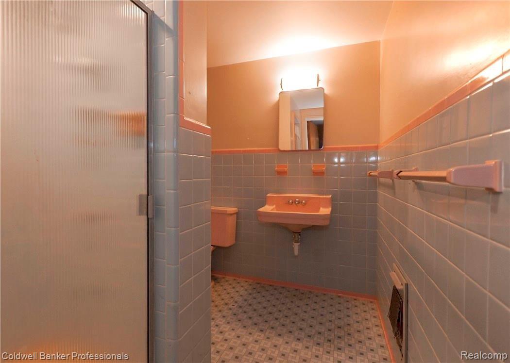 1180 South Renaud Road Grosse Pointe, MI 48236 - Photo 25 of 29 23.jpg