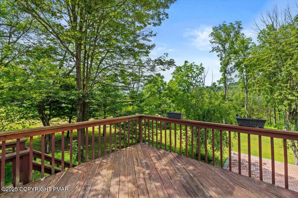 1553 Middle Road Stroudsburg, PA 18360 - Photo 5 of 75 07-Photo-6