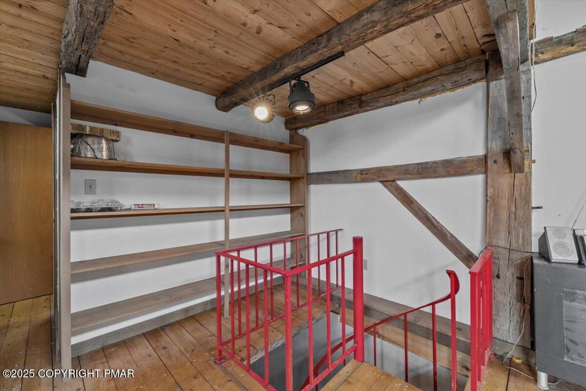 1553 Middle Road Stroudsburg, PA 18360 - Photo 58 of 75 62-Photo-61