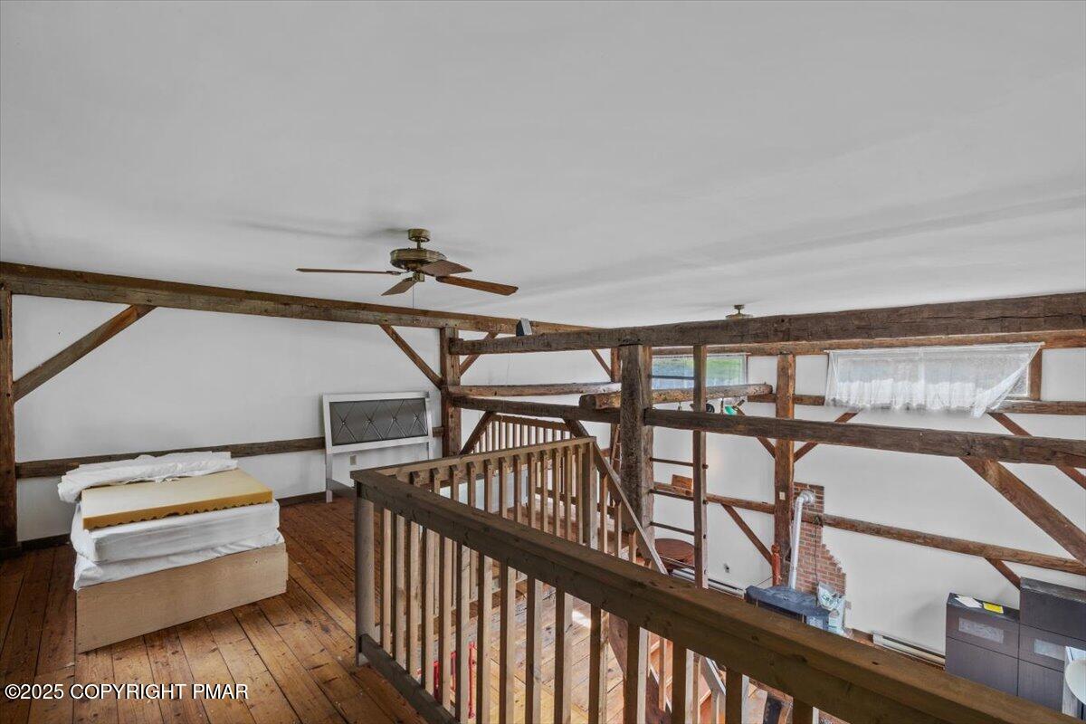 1553 Middle Road Stroudsburg, PA 18360 - Photo 62 of 75 a view of entryway