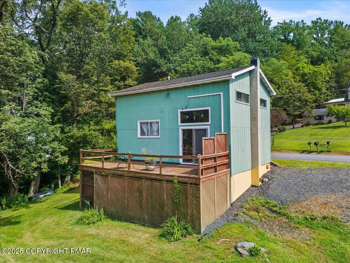 1553 Middle Road Stroudsburg, PA 18360 - Photo 10 of 75 13-Photo-12