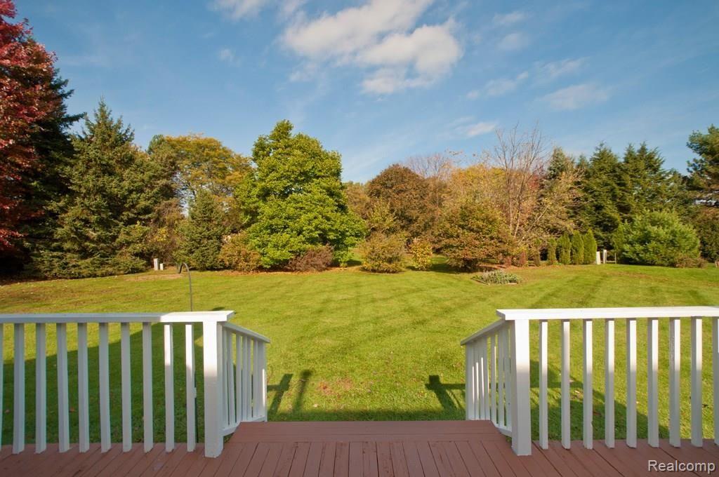 3966 East Commerce Road Commerce Township, MI 48382 - Photo 22 of 25 8.jpg