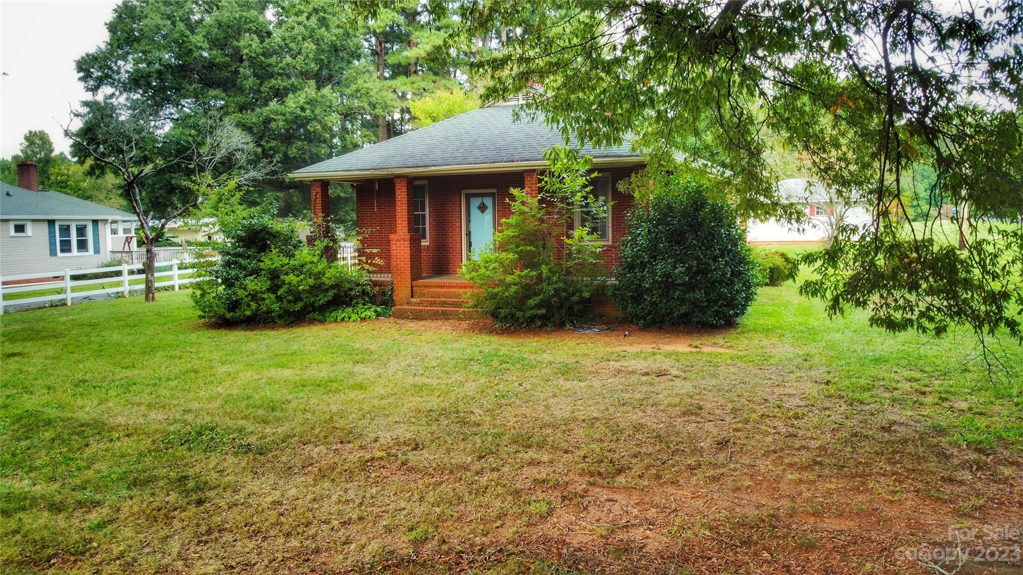 525 Dukeville Road Salisbury, NC 28146 - Photo 2 of 26 Gallery Image 2