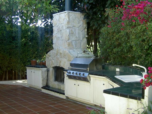 825 Weldon Road Santa Barbara, CA 93109 - Photo 5 of 8 Outdoor kitchen & fireplace
