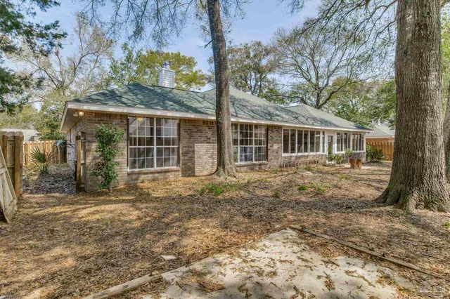 $349,900 | 516 Long Lake Drive, Pensacola, FL 32506
