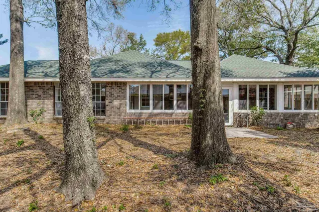 $349,900 | 516 Long Lake Drive, Pensacola, FL 32506