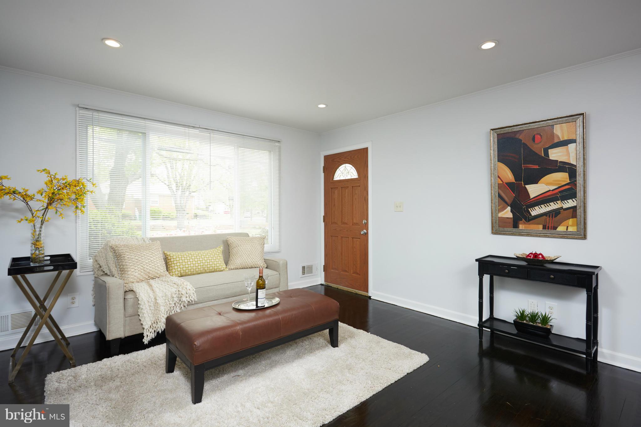 3600 Weller Road Silver Spring, MD 20906 - Photo 2 of 20 Living Room