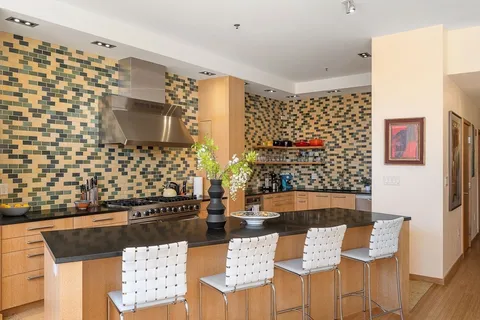 $1,280,000 | 485 Harrison Avenue, Unit 404, Boston, MA 02118