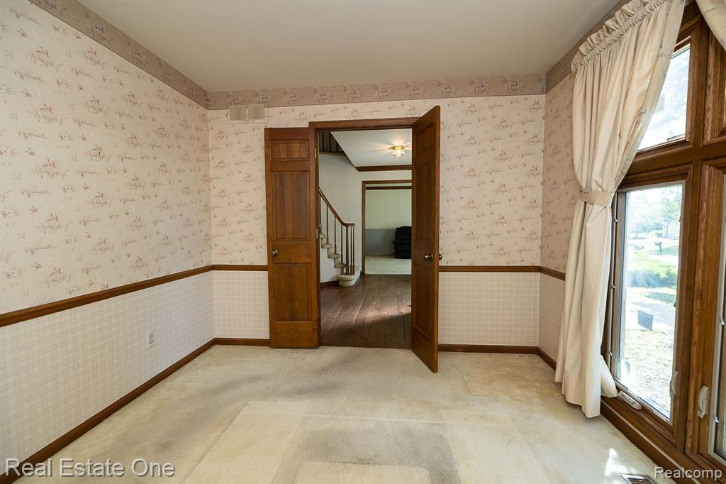 3193 Salem Drive Rochester Hills, MI 48306 - Photo 8 of 47