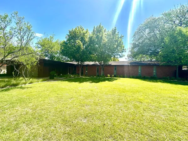 $350,000 | 1408 Borger, Plainview, TX 79072