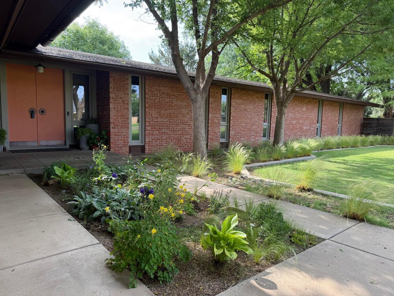 1408 Borger Plainview, TX 79072 - Photo 4 of 44 4