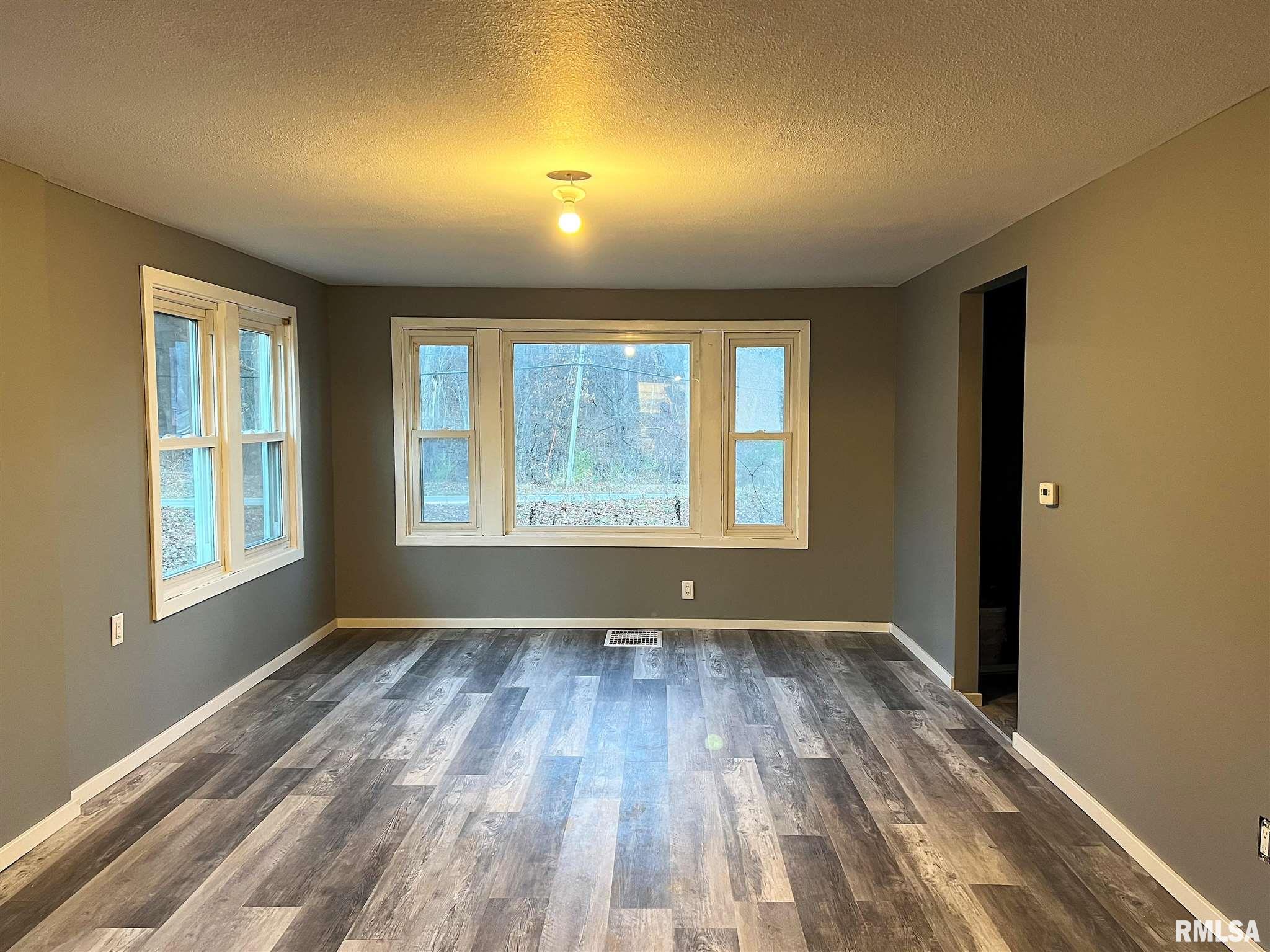 7929 Knoxville Road Milan, IL 61264 - Photo 11 of 15 Gallery Image 11