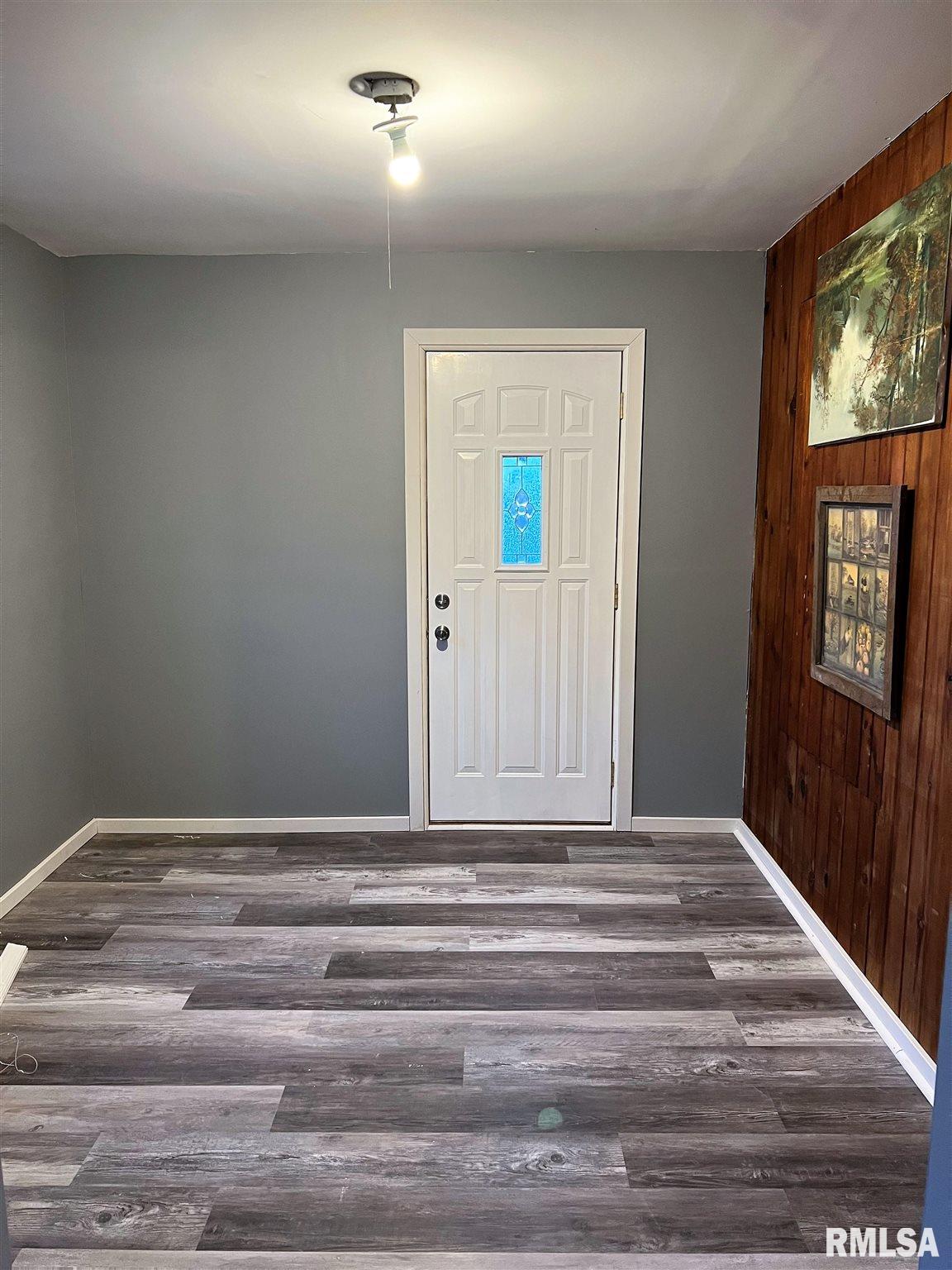 7929 Knoxville Road Milan, IL 61264 - Photo 12 of 15 Gallery Image 12