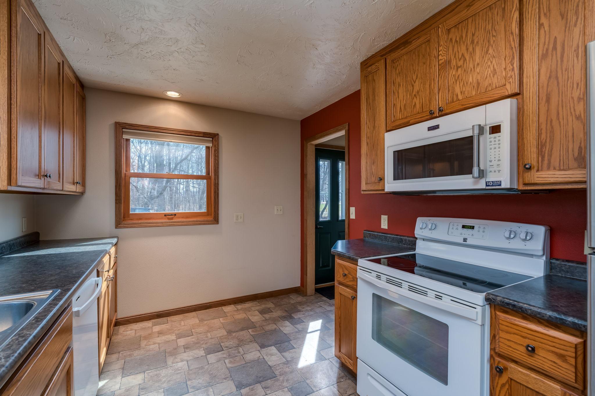 52072 State Highway 30 Amboy, MN 56010 - Photo 11 of 27
