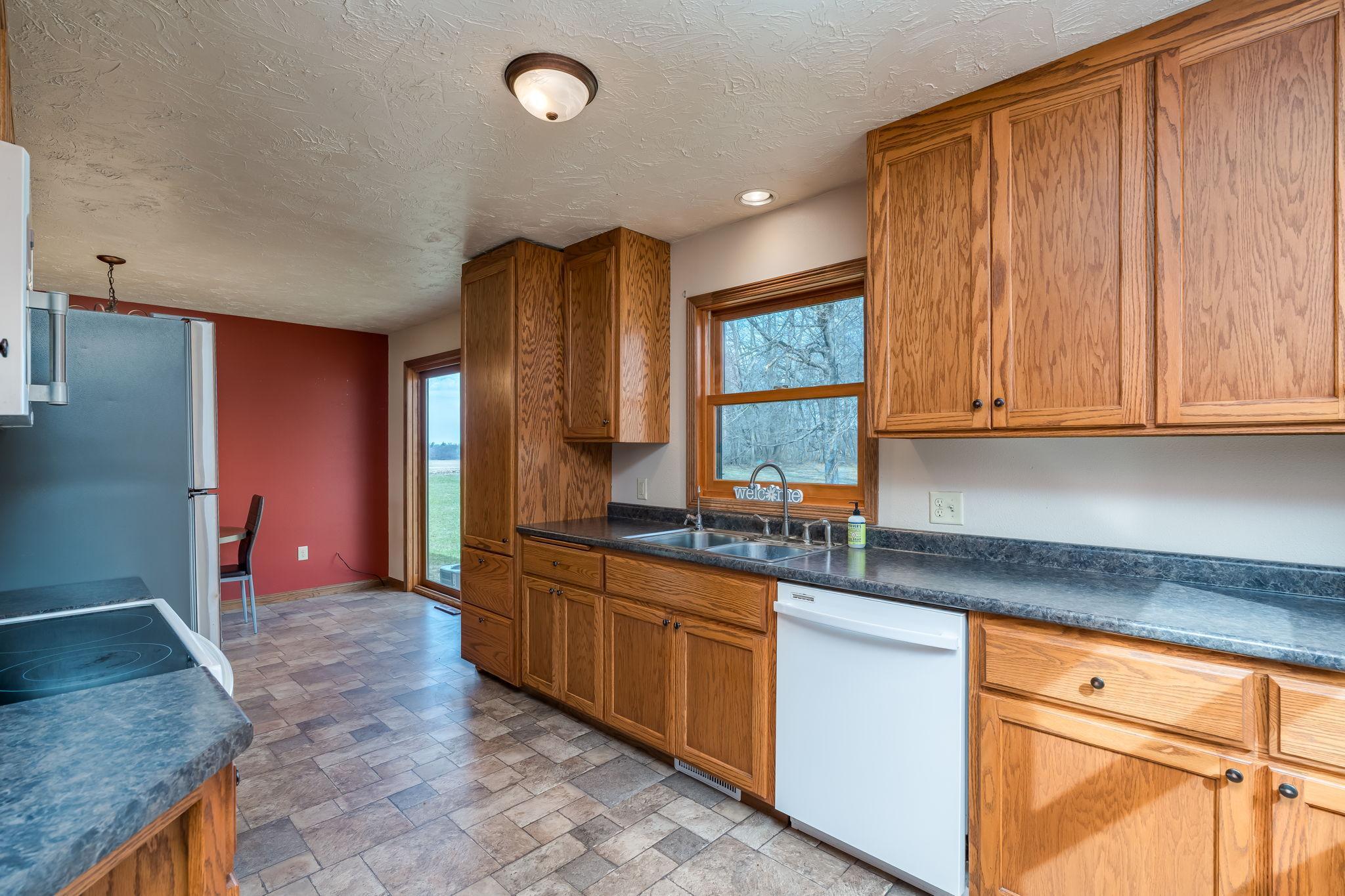 52072 State Highway 30 Amboy, MN 56010 - Photo 12 of 27