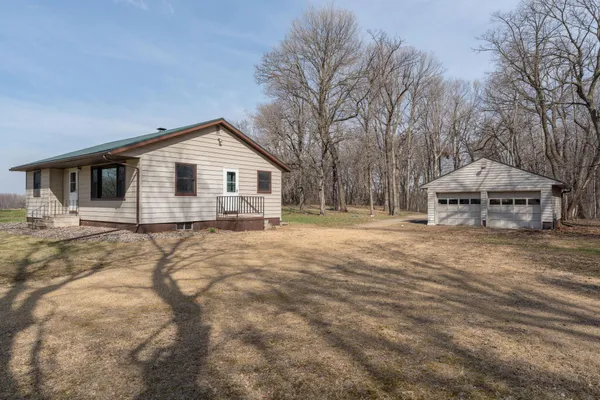$174,900 | 52072 State Highway 30, Amboy, MN 56010