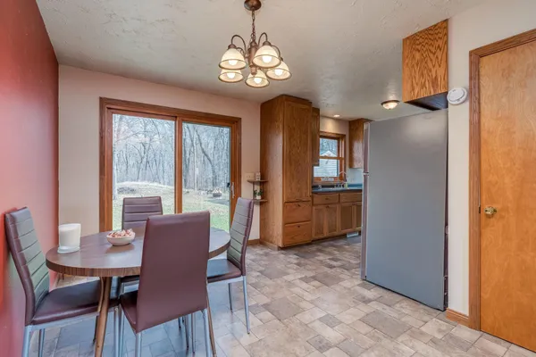 $174,900 | 52072 State Highway 30, Amboy, MN 56010