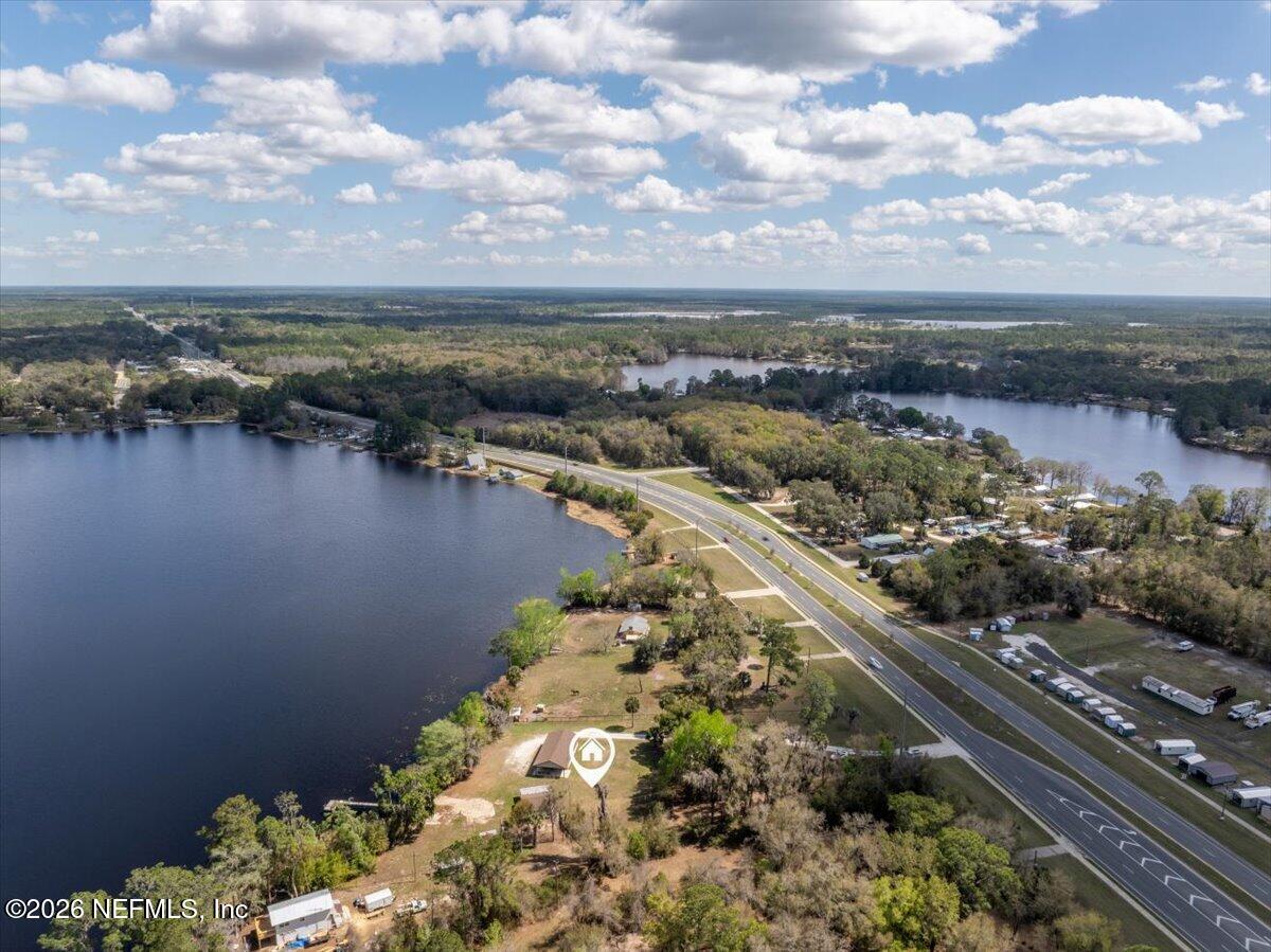 986 Highway 20 Interlachen, FL 32148 - Photo 45 of 48 a view of a city and lake