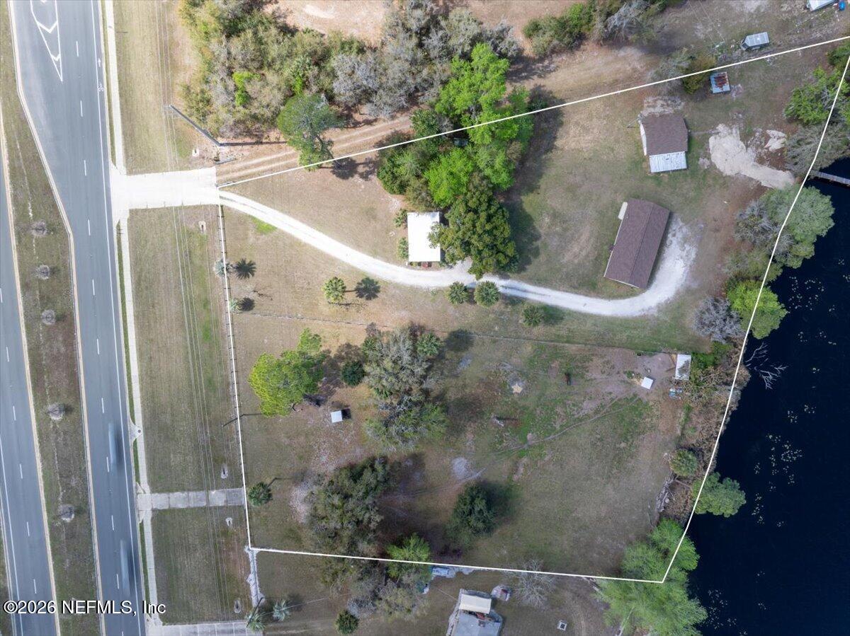 986 Highway 20 Interlachen, FL 32148 - Photo 47 of 53 a view of a balcony