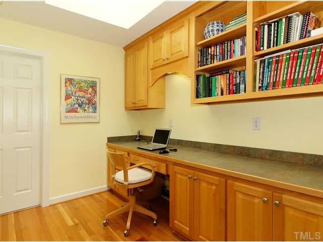 6404 Cedar Waters Drive Raleigh, NC 27607 - Photo 20 of 23