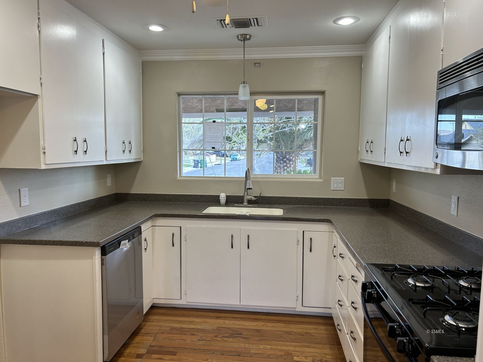 538 East California Avenue Ridgecrest, CA 93555 - Photo 7 of 18 Gallery Image 7